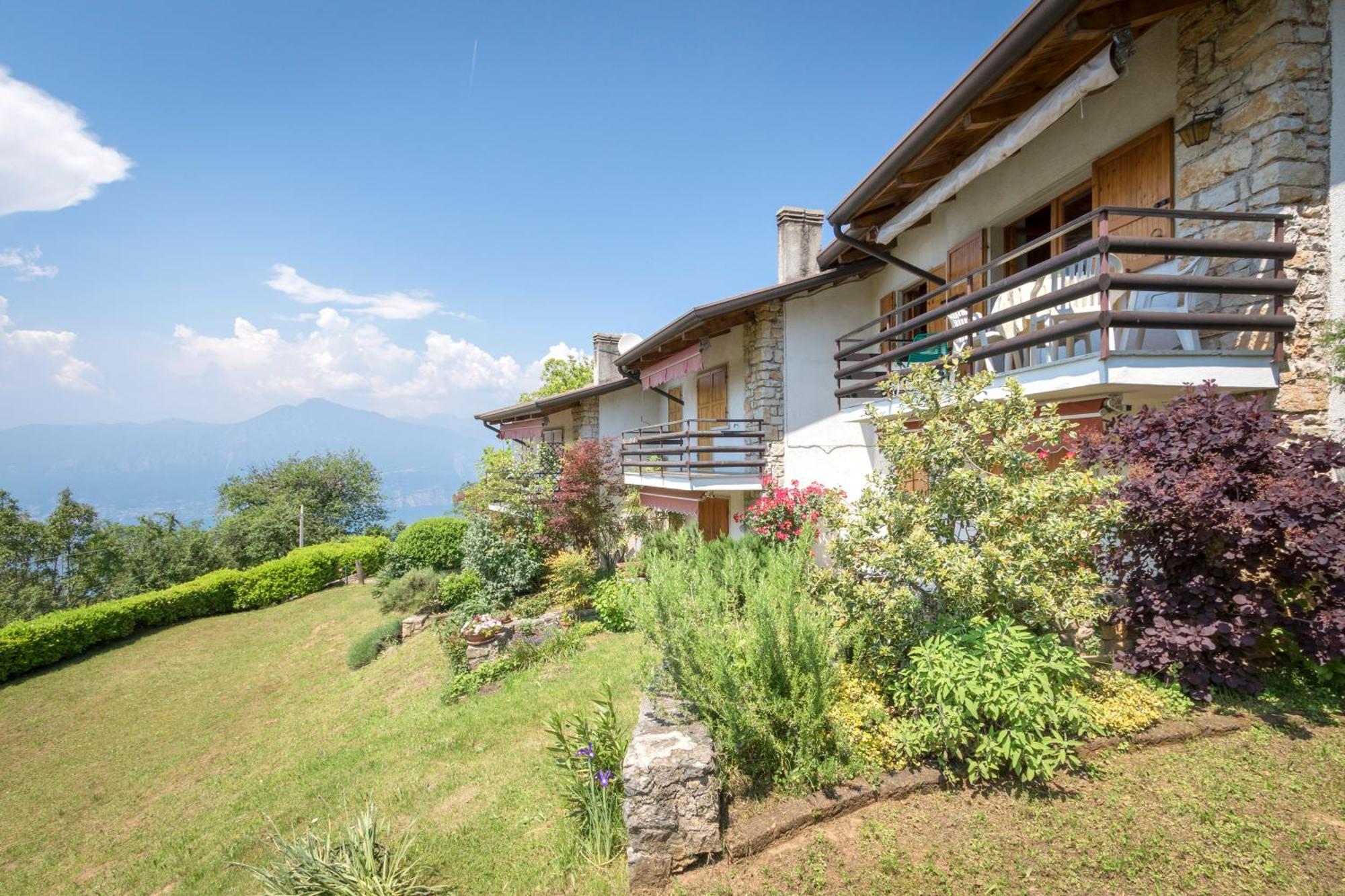 Apartment Casa Bella Vista Mit Balkon San Zeno di Montagna